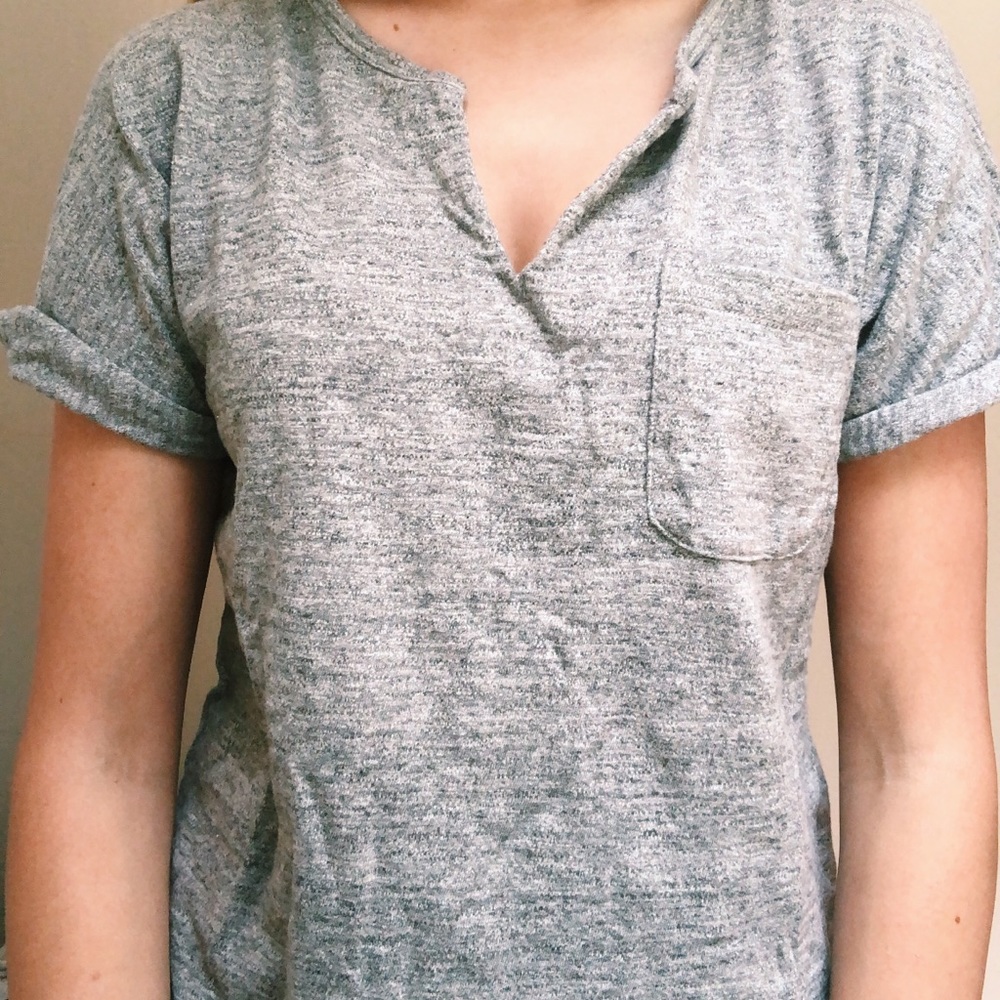 Sperry grey tee